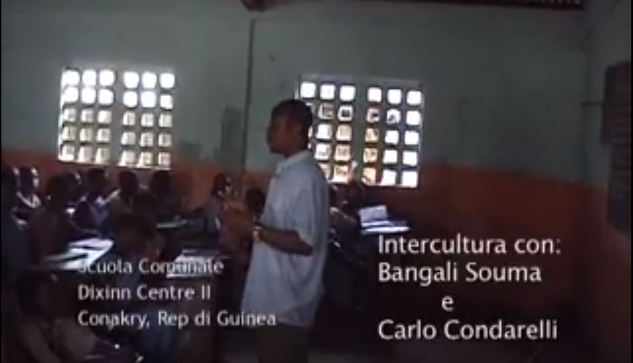 Lezione durante il gemellaggio con la scuola della Guinee Conakry